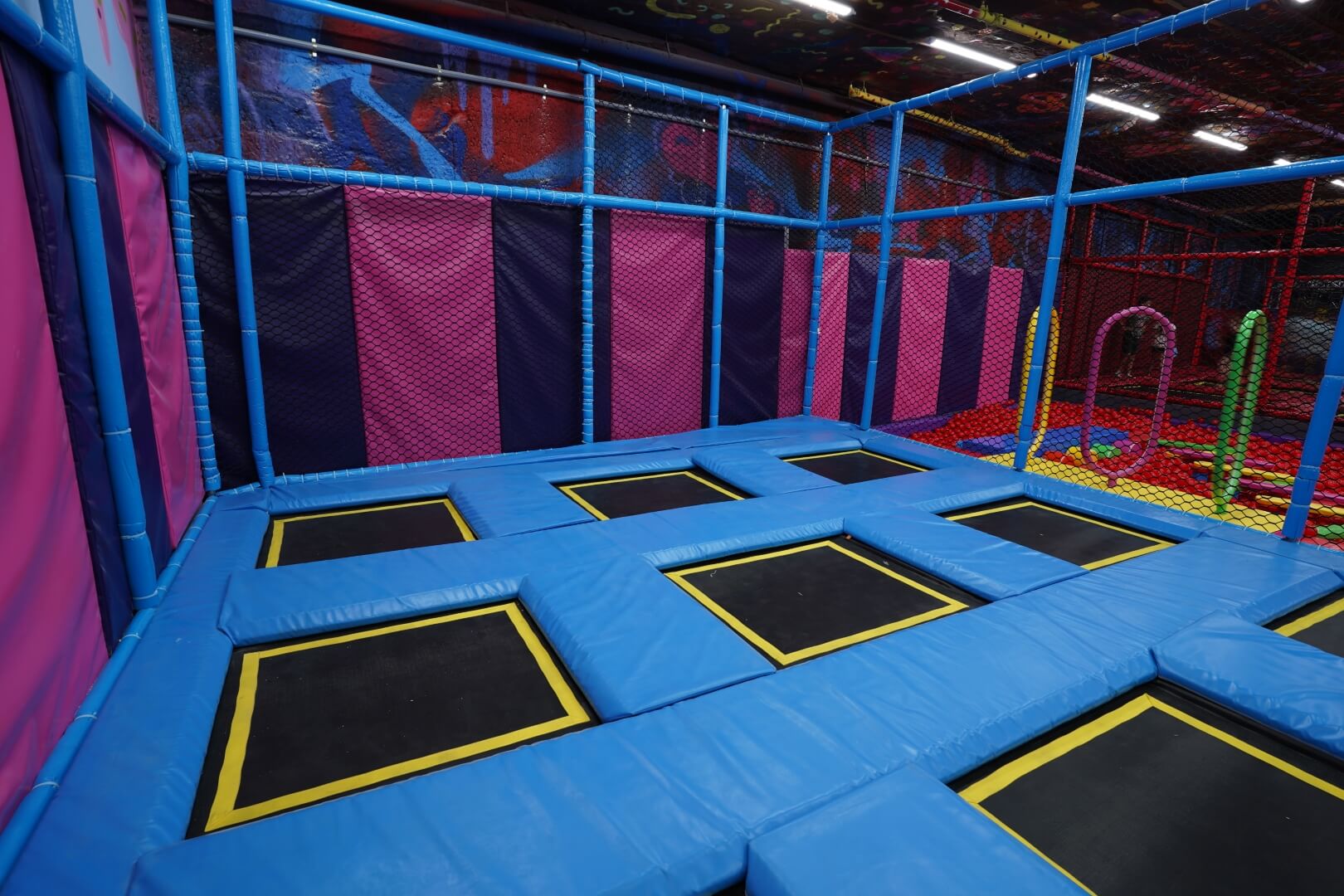 טרמפולינות לקטנטנים